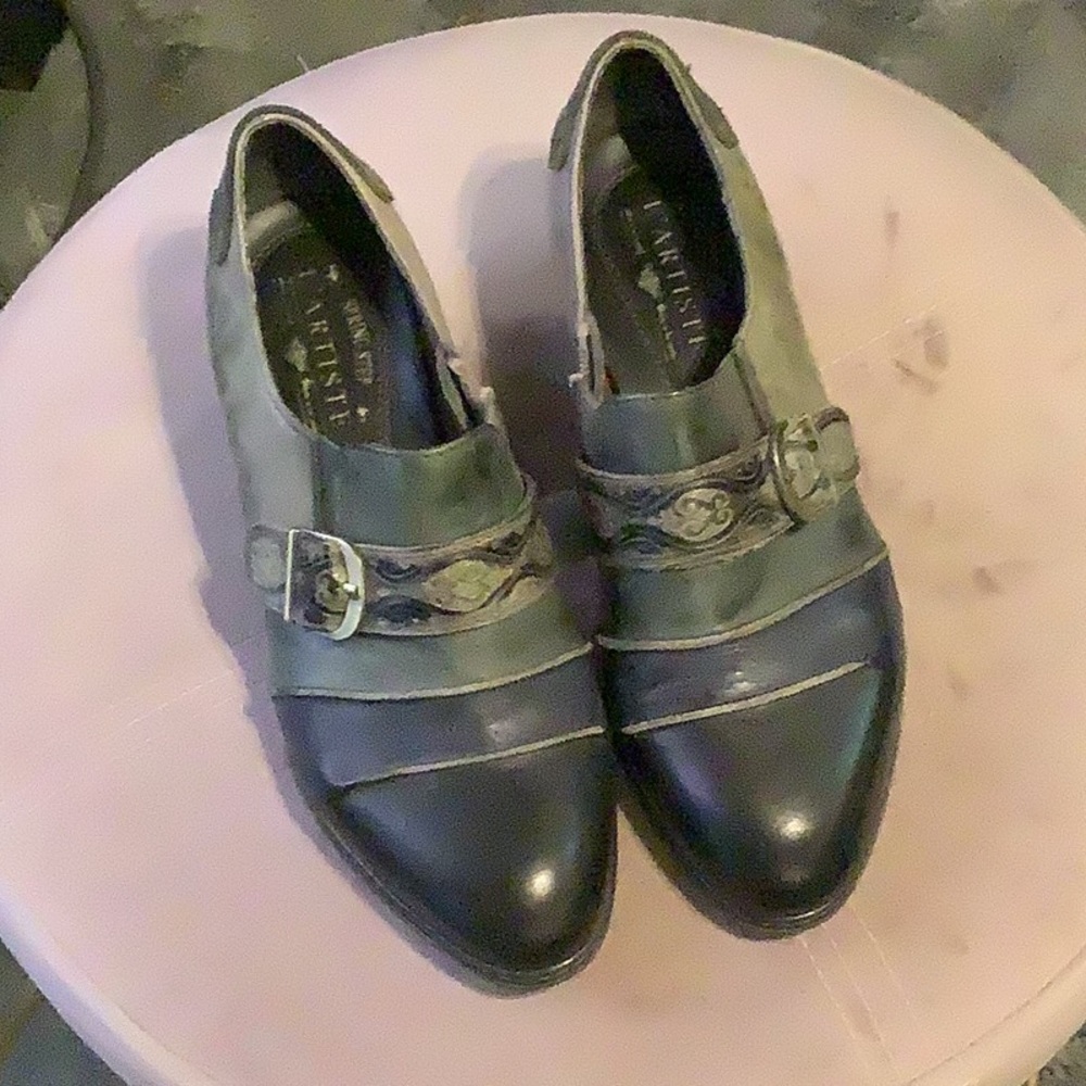 LaArtiste leather shoes